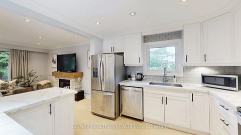 Photo 18 at 73 Claymore Drive, Queensway, Toronto