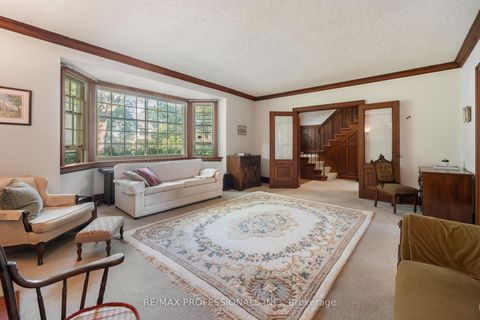 Photo 11 at 6 Princeton Road, Kingsway South, Toronto