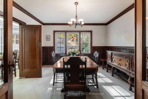 Photo 12 at 6 Princeton Road, Kingsway South, Toronto