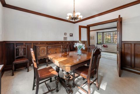 Photo 13 at 6 Princeton Road, Kingsway South, Toronto