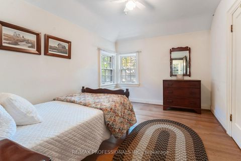 Photo 25 at 6 Princeton Road, Kingsway South, Toronto