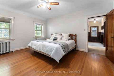 Photo 35 at 6 Princeton Road, Kingsway South, Toronto