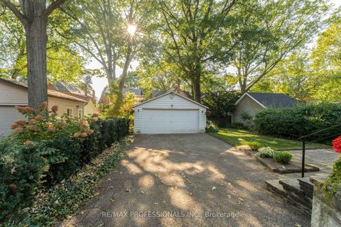 Photo 41 at 6 Princeton Road, Kingsway South, Toronto