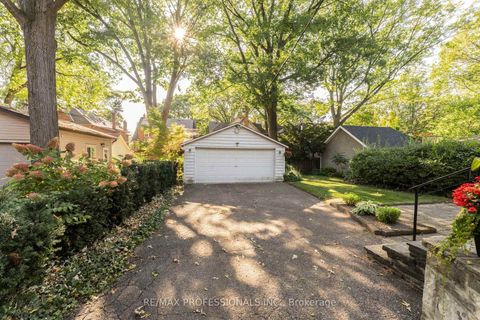 Photo 42 at 6 Princeton Road, Kingsway South, Toronto