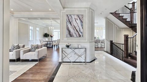 Photo 2 at 19 Parker Avenue, Oak Ridges, Richmond Hill
