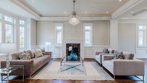 Photo 4 at 19 Parker Avenue, Oak Ridges, Richmond Hill