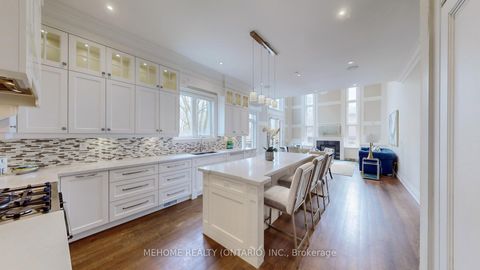 Photo 10 at 19 Parker Avenue, Oak Ridges, Richmond Hill