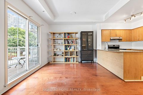 Photo 9 at 205 - 205 Wellesley Street E, South St. James Town, Toronto