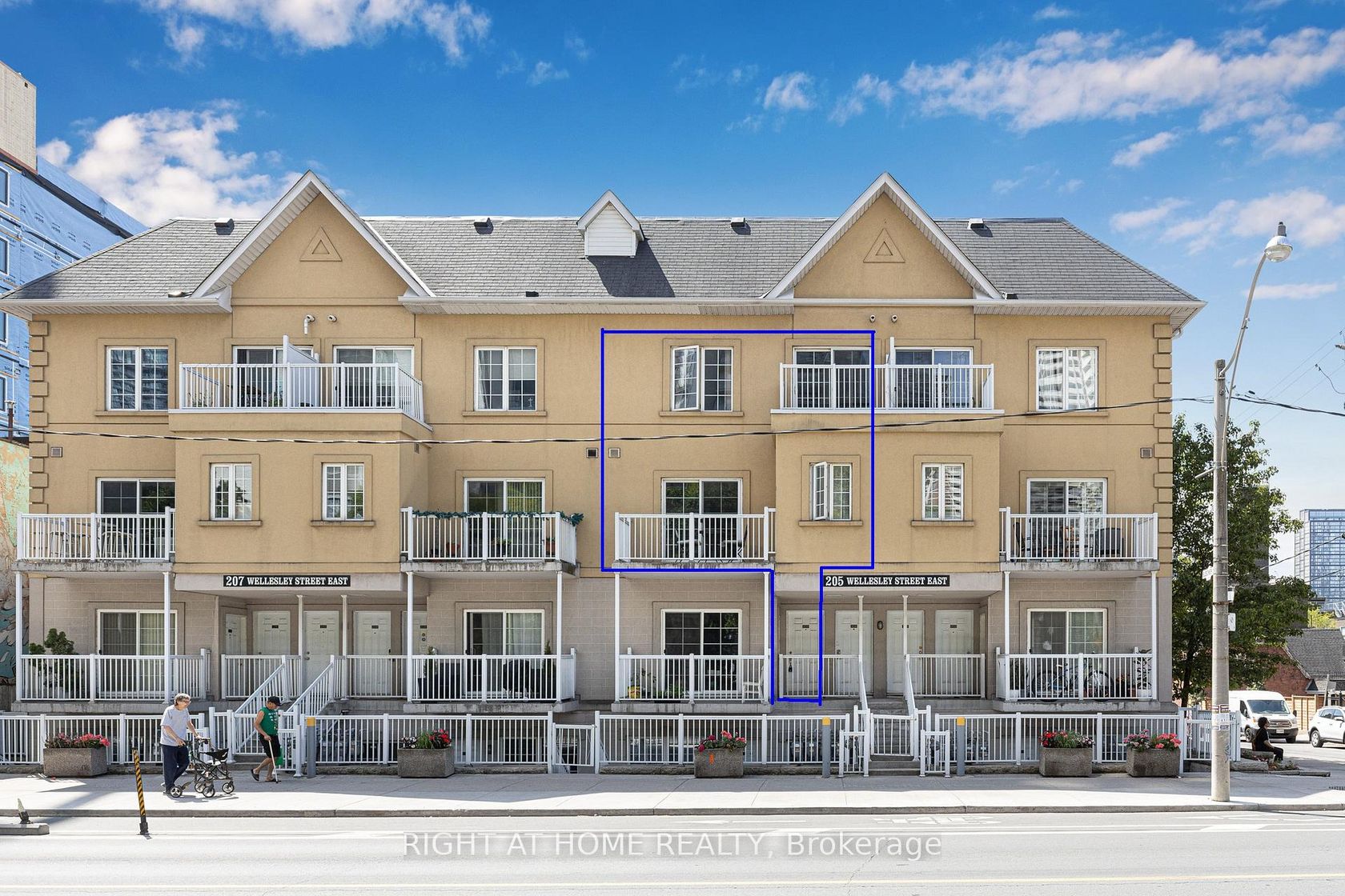 205 - 205 Wellesley Street E, South St. James Town, Toronto 