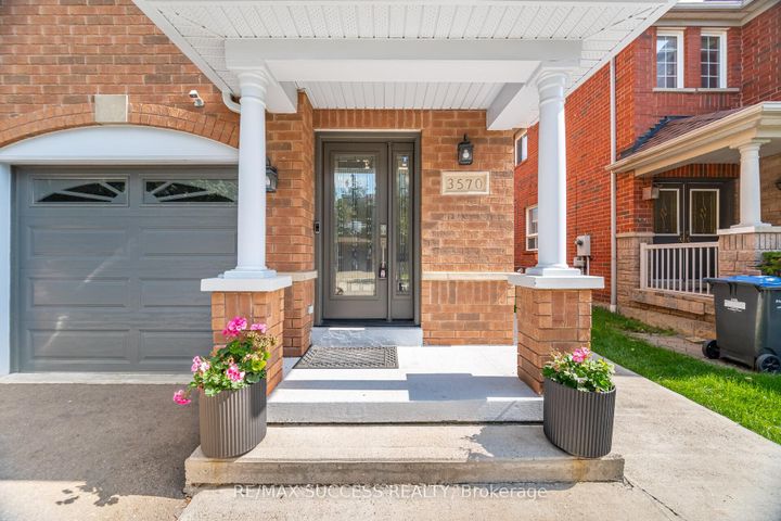 Photo 4 at 3570 Southwick Street, Churchill Meadows, Mississauga