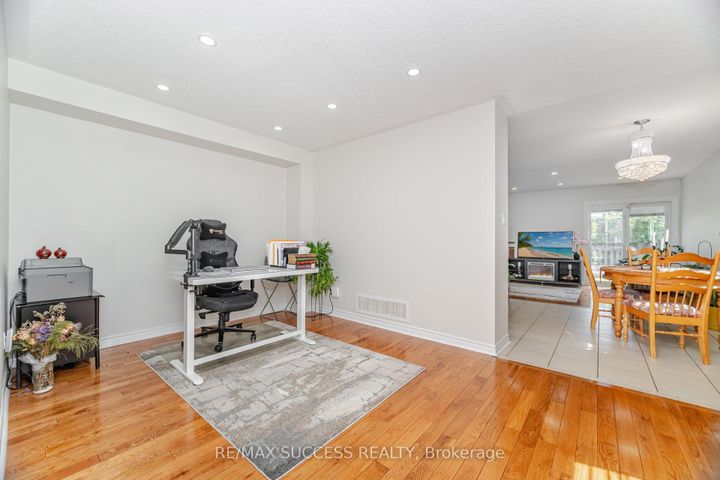 Photo 9 at 3570 Southwick Street, Churchill Meadows, Mississauga