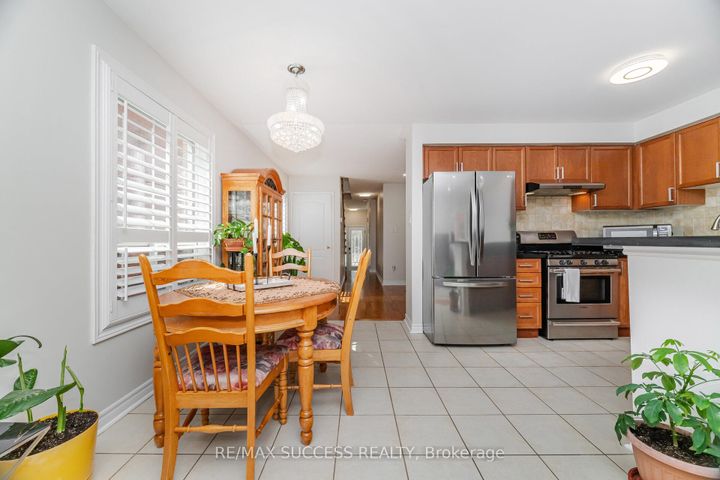 Photo 10 at 3570 Southwick Street, Churchill Meadows, Mississauga