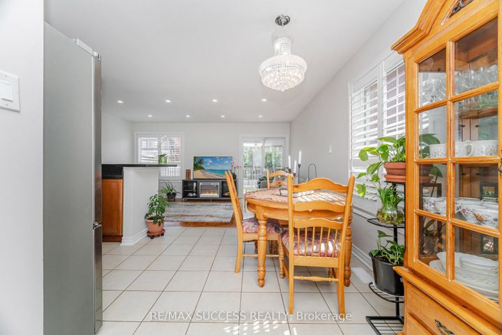Photo 11 at 3570 Southwick Street, Churchill Meadows, Mississauga