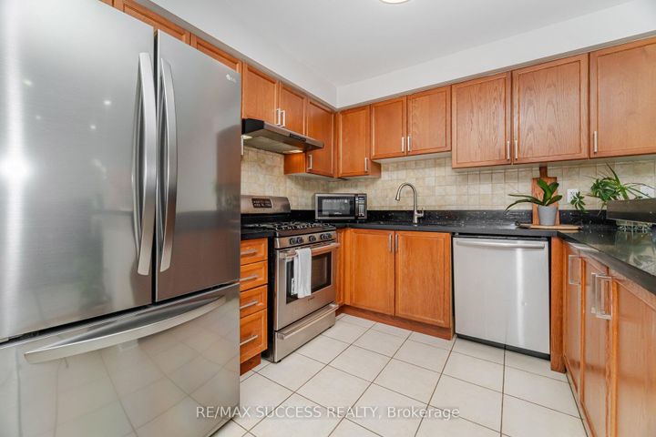 Photo 13 at 3570 Southwick Street, Churchill Meadows, Mississauga