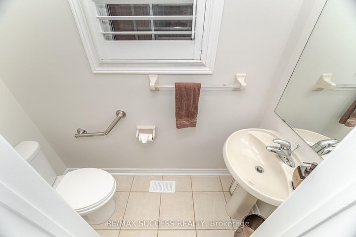 Photo 17 at 3570 Southwick Street, Churchill Meadows, Mississauga