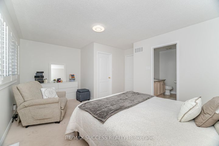 Photo 21 at 3570 Southwick Street, Churchill Meadows, Mississauga