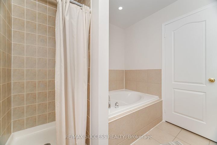 Photo 24 at 3570 Southwick Street, Churchill Meadows, Mississauga
