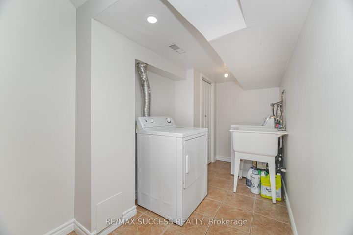 Photo 44 at 3570 Southwick Street, Churchill Meadows, Mississauga