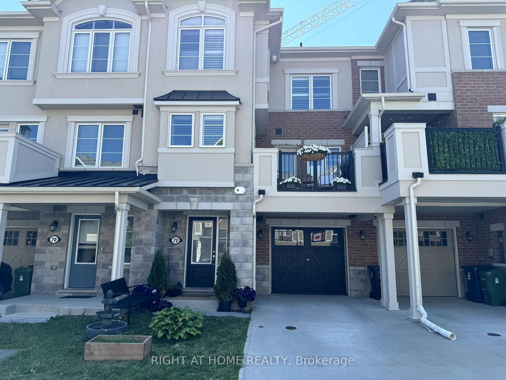 72 Ayers Crescent, Birchmount, Toronto 