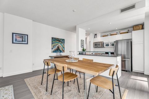 Photo 4 at 3202 - 8 York Street, Waterfront Communities C1, Toronto