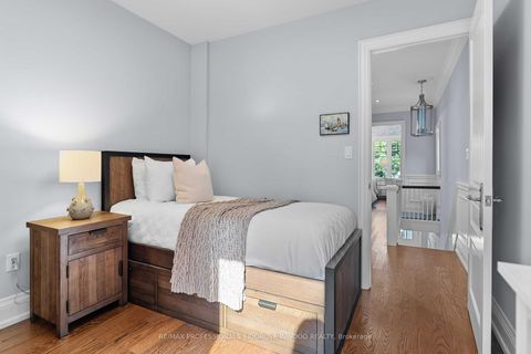 Photo 19 at 470 Runnymede Road, Bloor West Village, Toronto