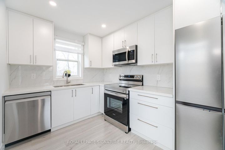 Photo 5 at 2015 Stanfield Road, Lakeview, Mississauga