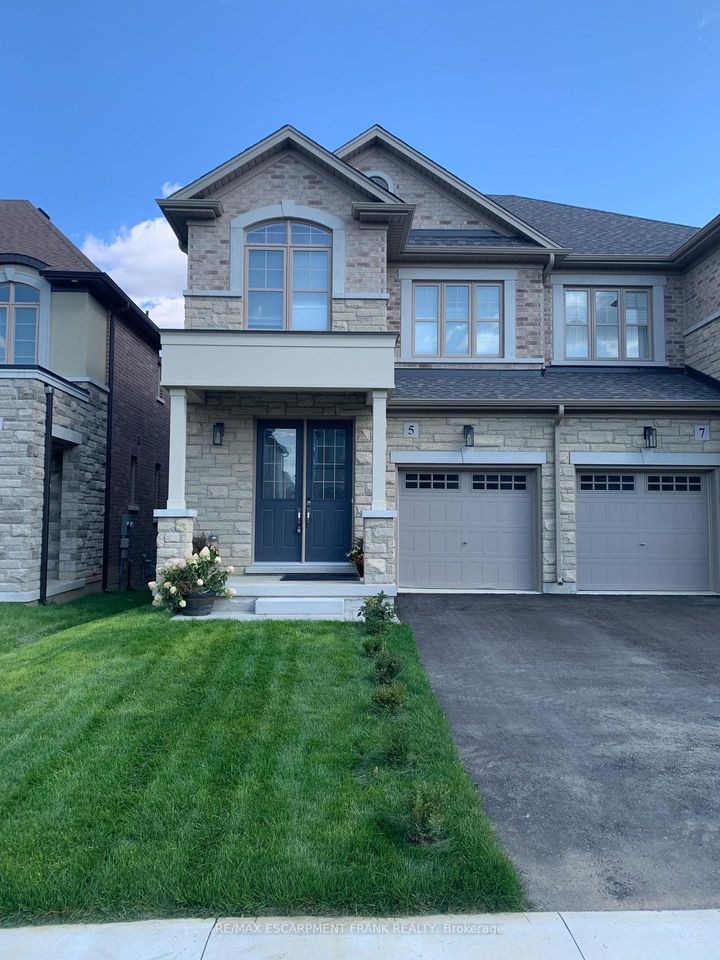 Photo 1 at 5 CHERRY BLOSSOM Heights, Sheldon, Hamilton