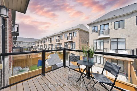Photo 25 at 37 Duncombe Lane, South Richvale, Richmond Hill