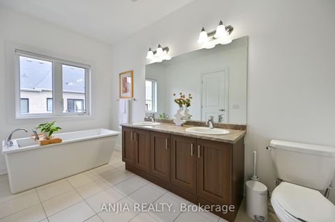 Photo 32 at 37 Duncombe Lane, South Richvale, Richmond Hill