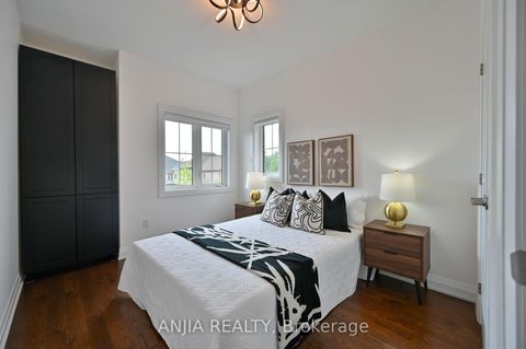 Photo 35 at 37 Duncombe Lane, South Richvale, Richmond Hill