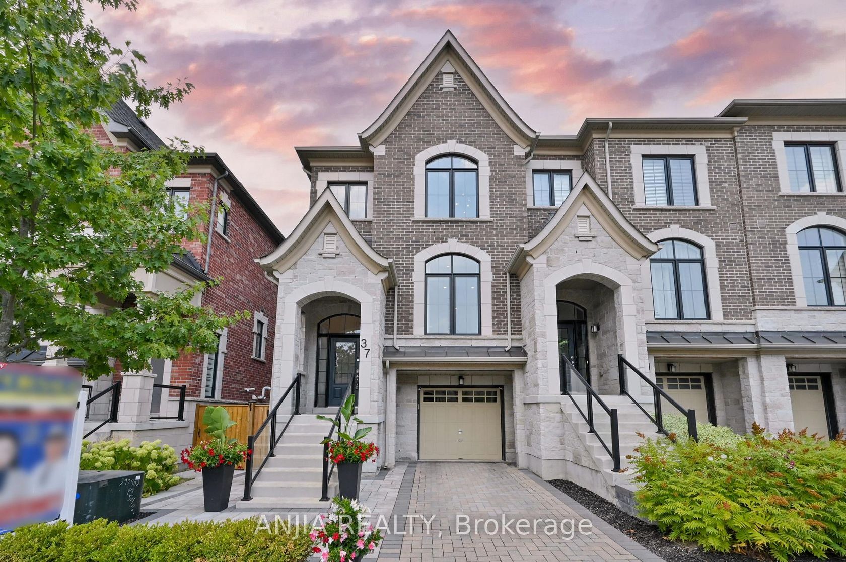 37 Duncombe Lane, South Richvale, Richmond Hill 