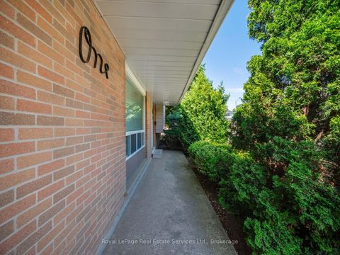 Photo 4 at 1 Mosswood Lane, Clairville, Toronto