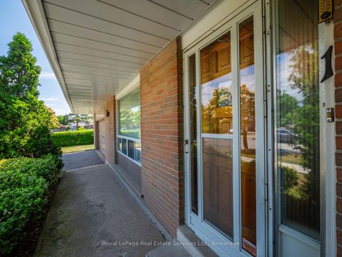 Photo 5 at 1 Mosswood Lane, Clairville, Toronto