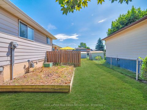 Photo 26 at 1 Mosswood Lane, Clairville, Toronto