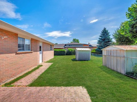 Photo 27 at 1 Mosswood Lane, Clairville, Toronto