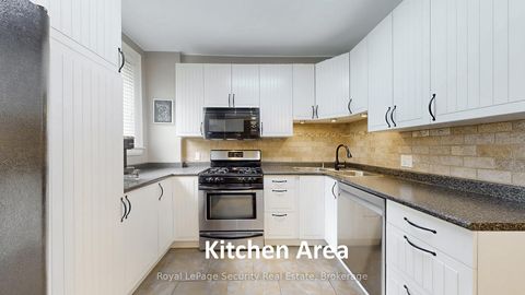 Photo 14 at 251 St Clair Avenue E, Moore Park, Toronto