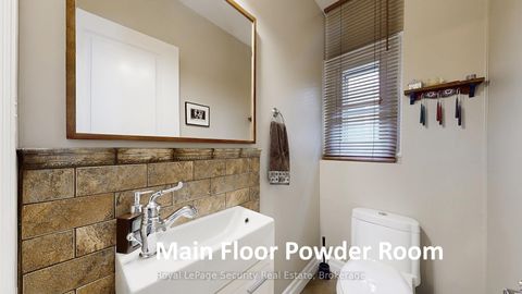 Photo 18 at 251 St Clair Avenue E, Moore Park, Toronto