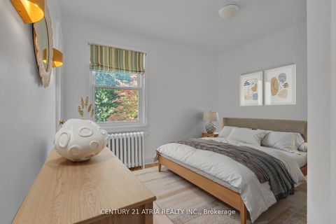 Photo 12 at 13 Sunnydale Drive S, Queensway, Toronto