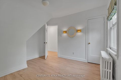 Photo 15 at 13 Sunnydale Drive S, Queensway, Toronto