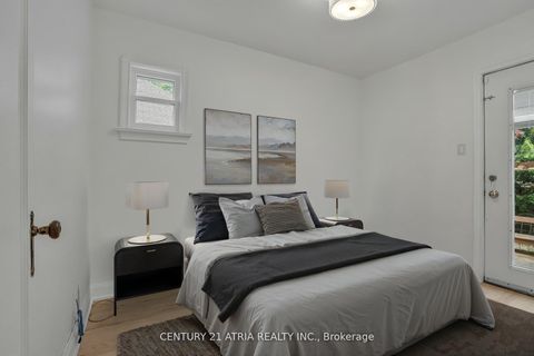 Photo 17 at 13 Sunnydale Drive S, Queensway, Toronto