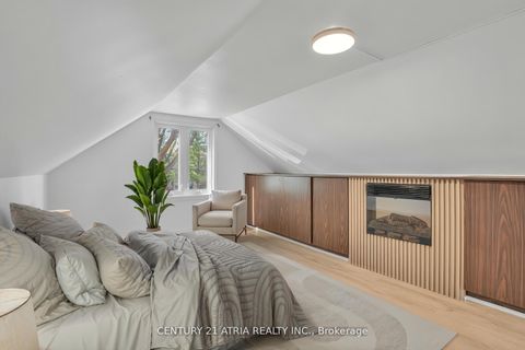 Photo 19 at 13 Sunnydale Drive S, Queensway, Toronto