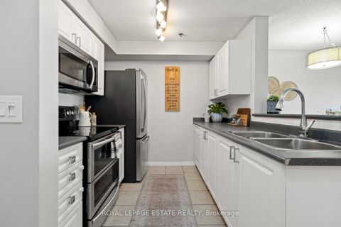 Photo 3 at 325 - 684 Warden Avenue, Birchmount, Toronto
