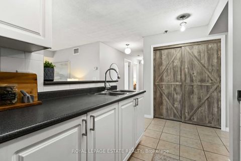 Photo 4 at 325 - 684 Warden Avenue, Birchmount, Toronto