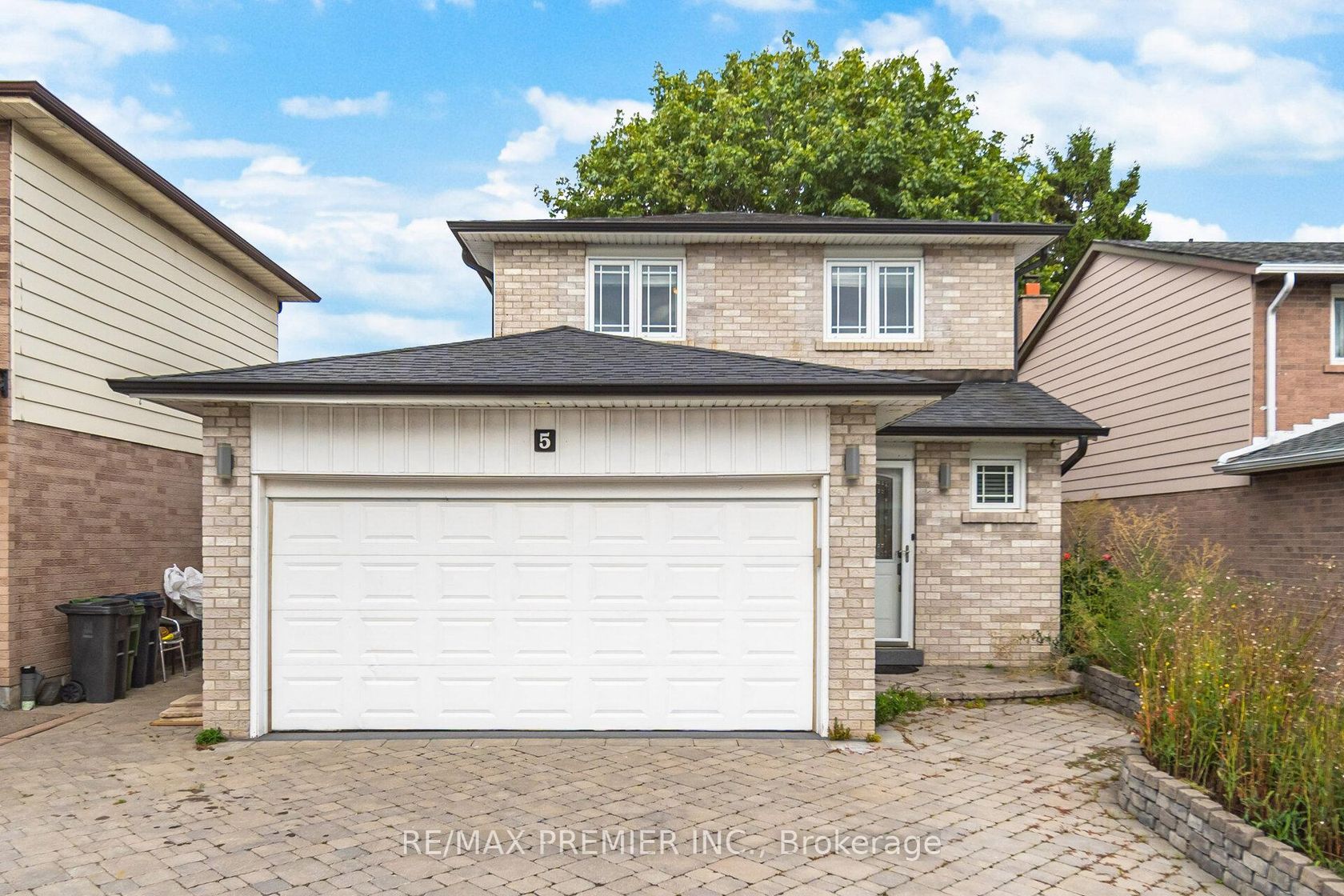 5 Magdalena Court, Jamestown, Toronto 