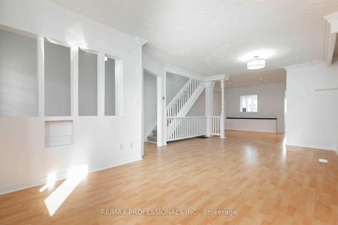 Photo 4 at 5 Teston Boulevard, Smythe, Toronto