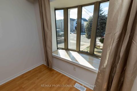 Photo 9 at 5 Teston Boulevard, Smythe, Toronto