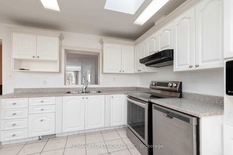Photo 11 at 5 Teston Boulevard, Smythe, Toronto Photo 11 at 5 Teston Boulevard, Smythe, Toronto