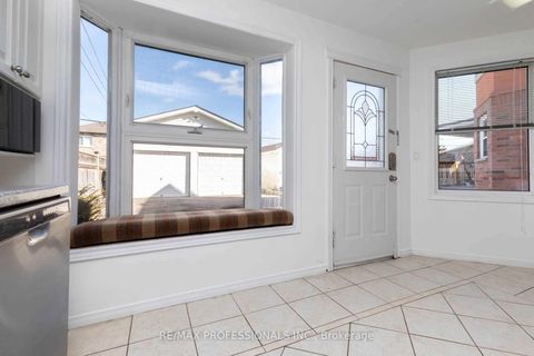 Photo 12 at 5 Teston Boulevard, Smythe, Toronto