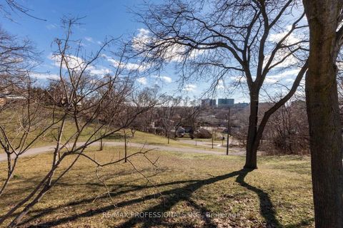 Photo 34 at 5 Teston Boulevard, Smythe, Toronto