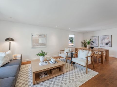 Photo 1 at 21 Fairfax Crescent, Birchmount, Toronto
